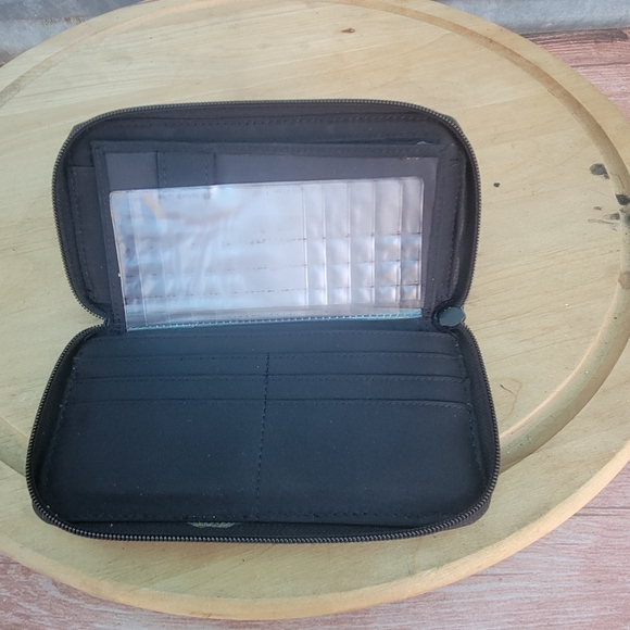 Wallet - Picture 5 of 7